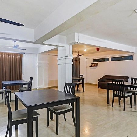 Townhouse De Alphabet Hotel Gachibowli Exterior photo